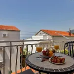 Blue Dream By Interhome Appartement Makarska