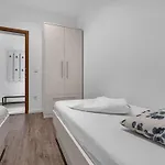 Blue Dream By Interhome * Makarska