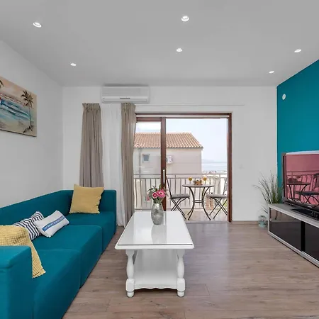 Blue Dream By Interhome * Makarska