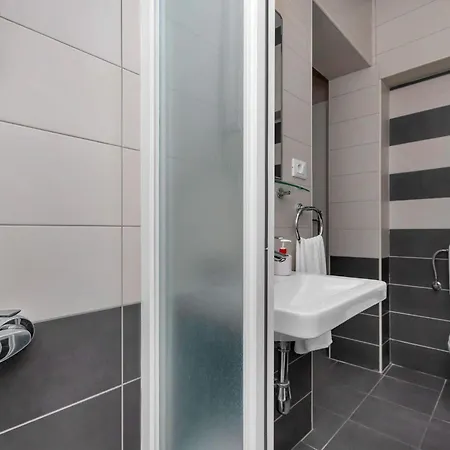 Apartman Blue Dream By Interhome Makarska